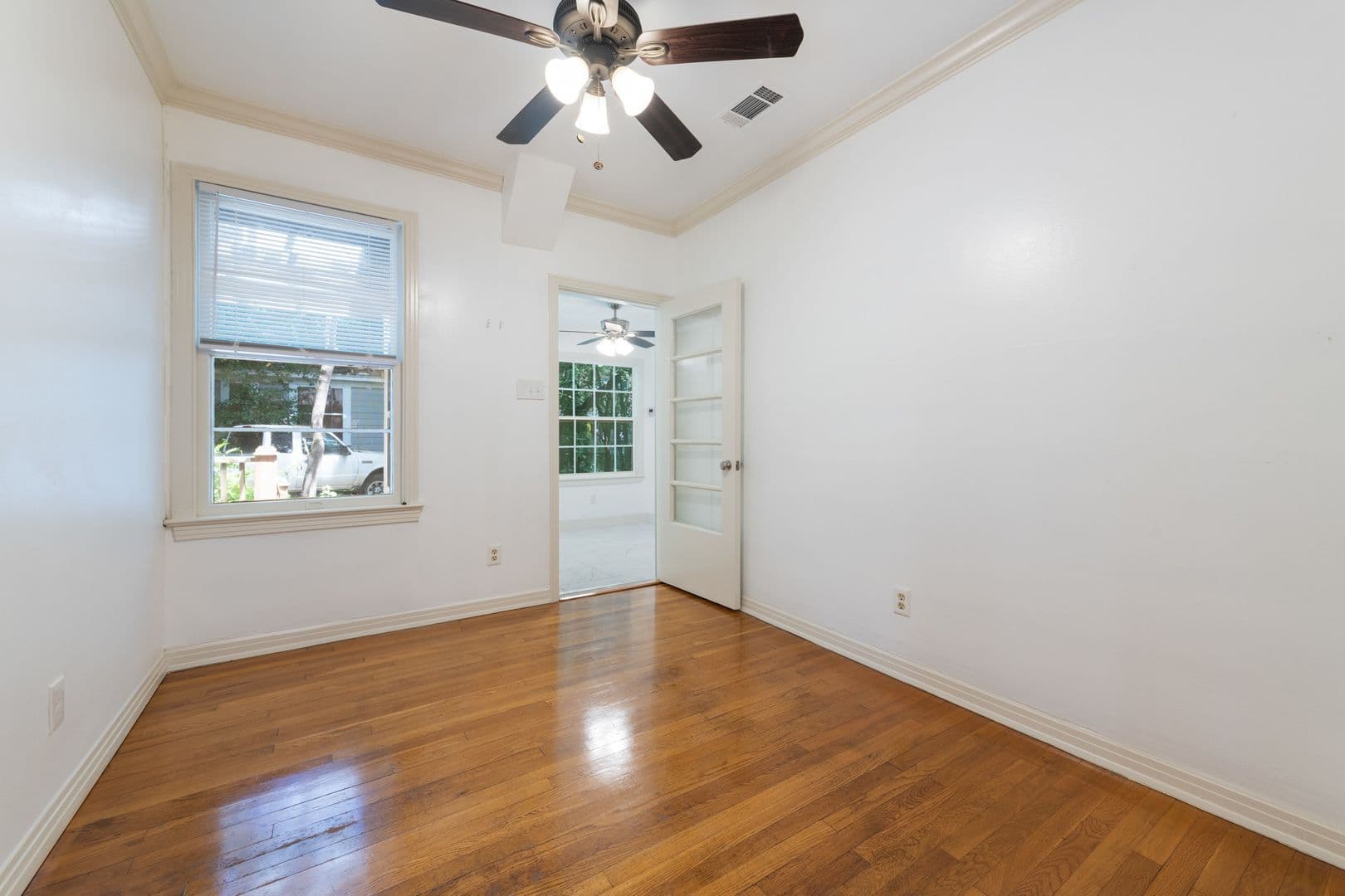Austin Apartment: 3213 Hampton Road