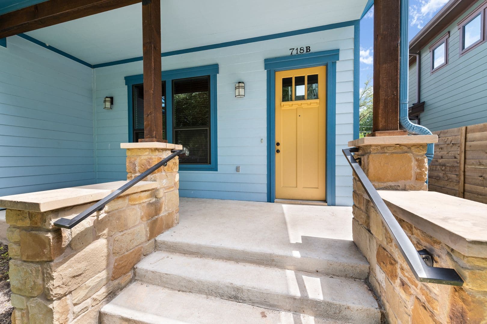 Austin Apartment: 718 Harris Avenue