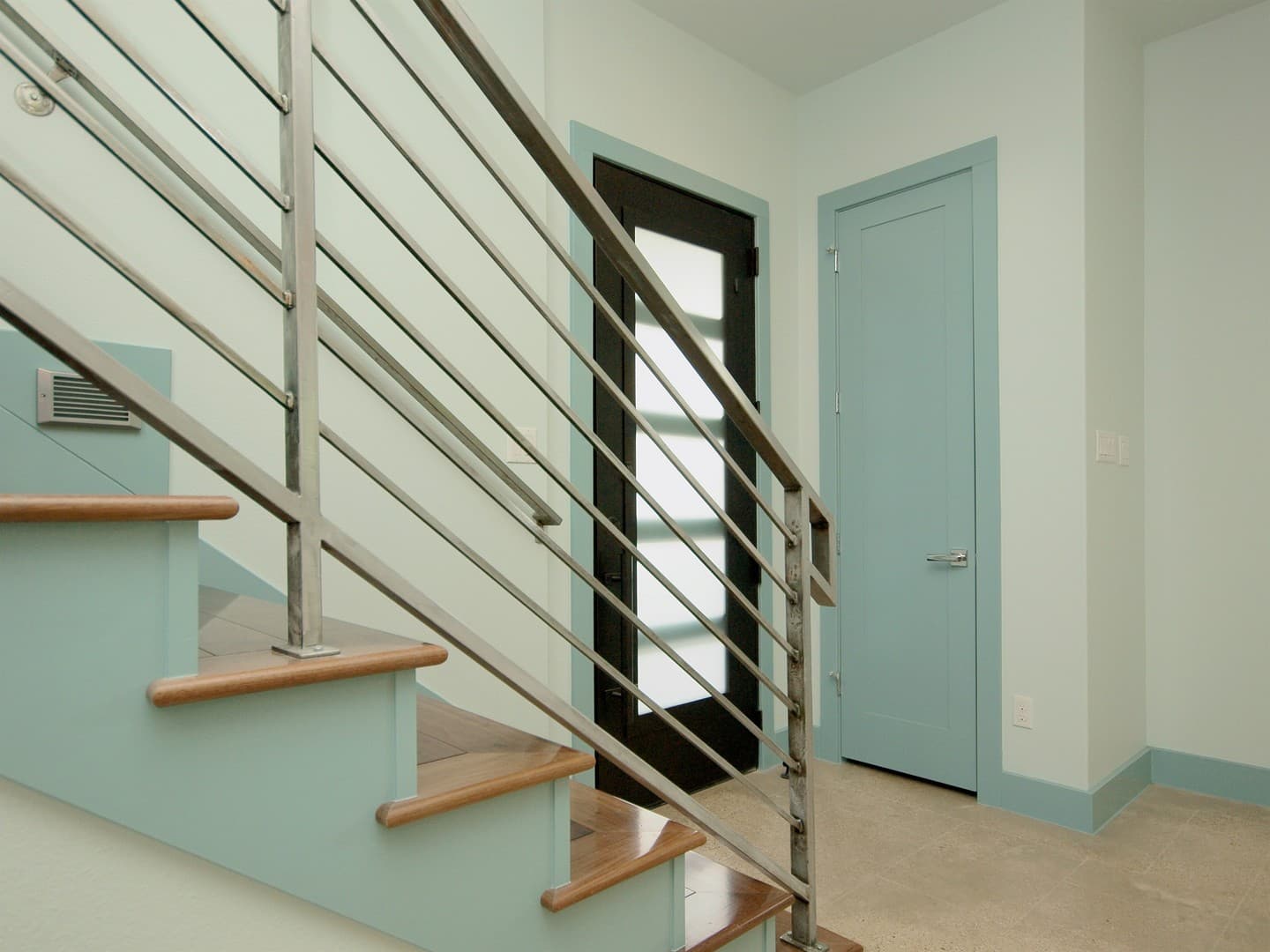 Austin Apartment: 306 Franklin Blvd
