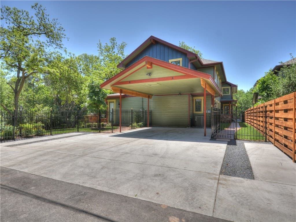 Austin Apartment: 722 Harris Avenue
