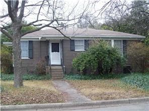 Austin House: 2915 Hampton Road