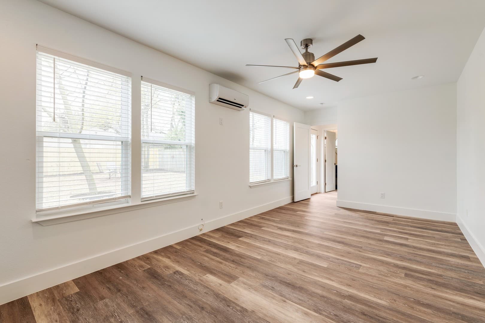 Austin House: 1021 East 45th Street