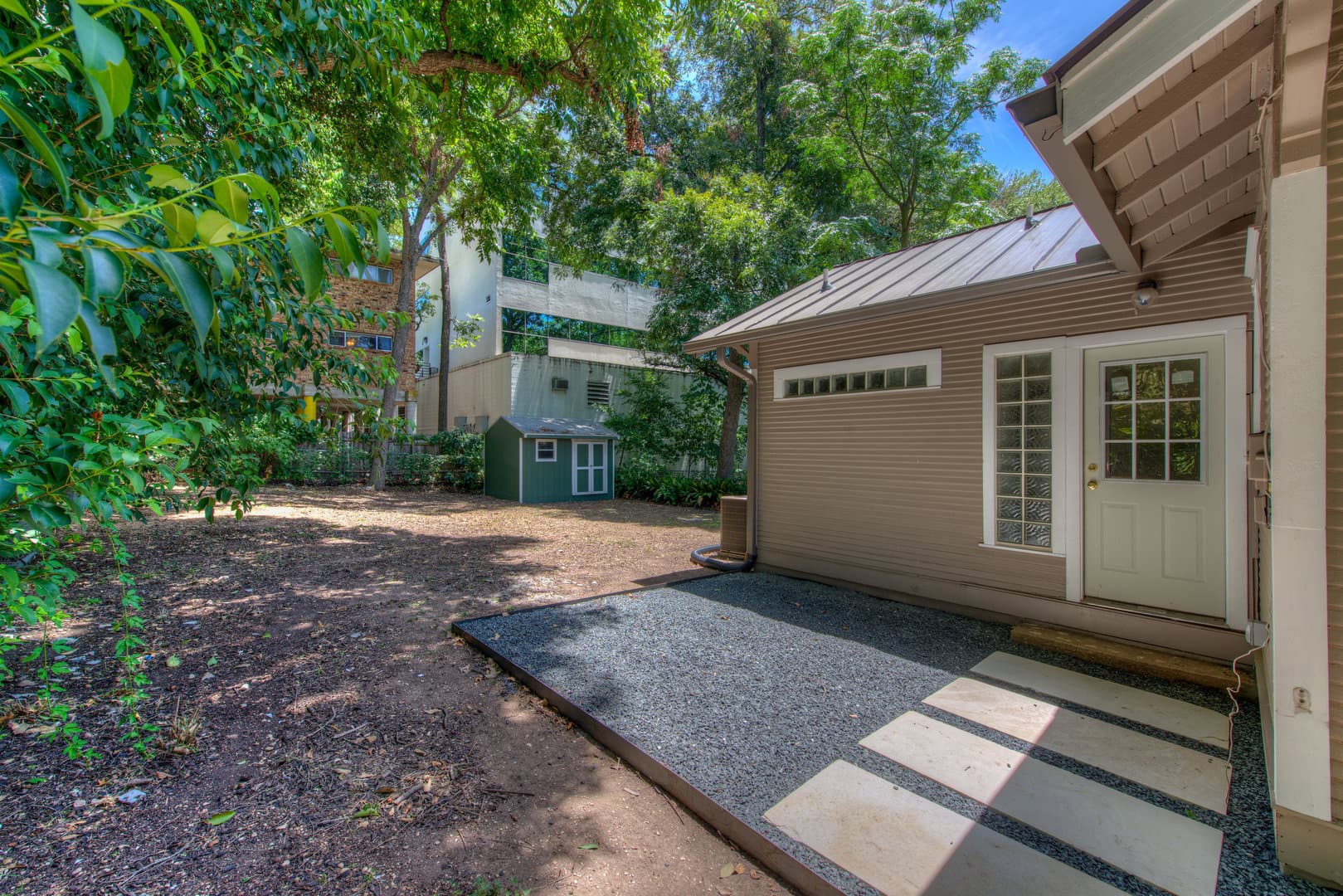 Austin House: 3211 Hampton Rd