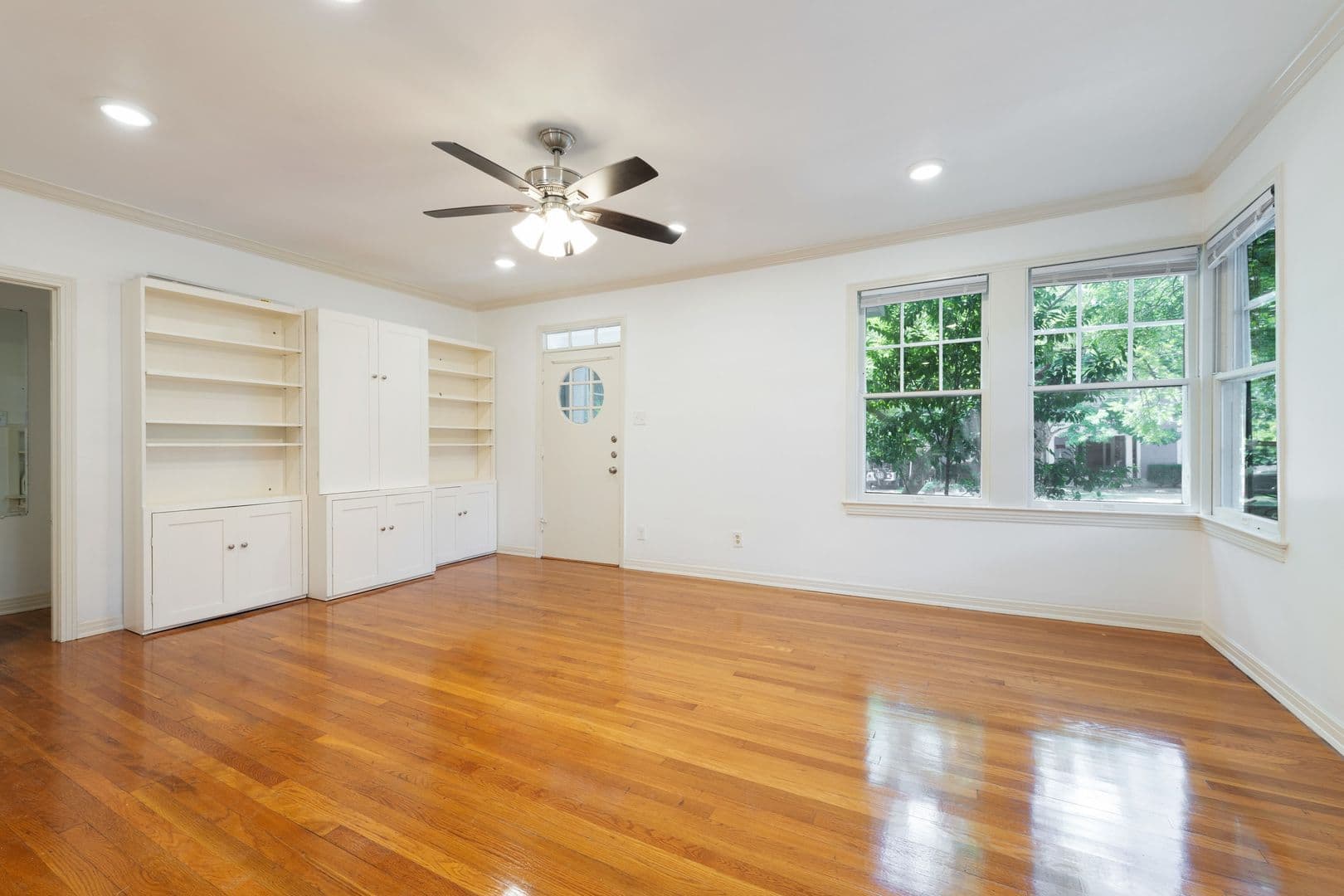 Austin Apartment: 3213 Hampton Road