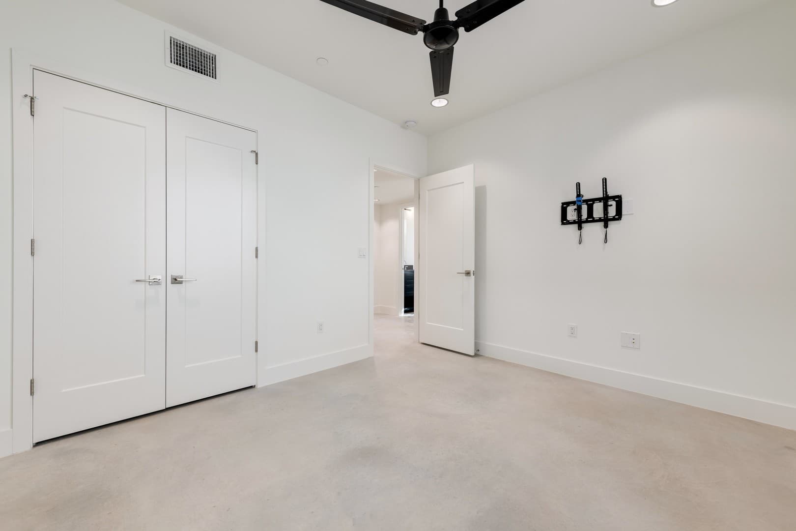 Austin Apartment: 408 West 38 1/2 Street