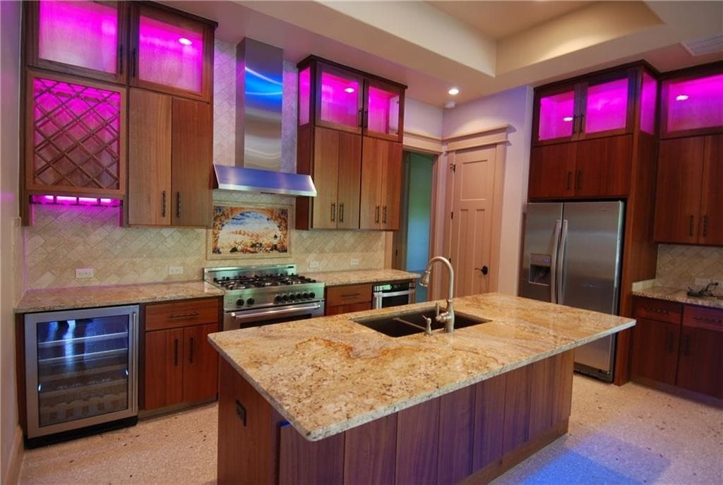 Austin Apartment: 722 Harris Avenue