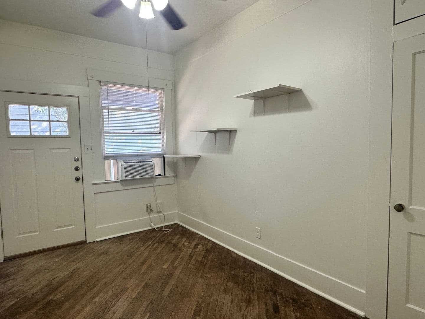 Austin Apartment: 106 West 38th Street