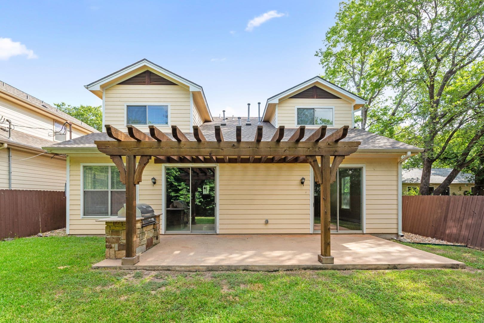 Austin House: 303 Zennia Street