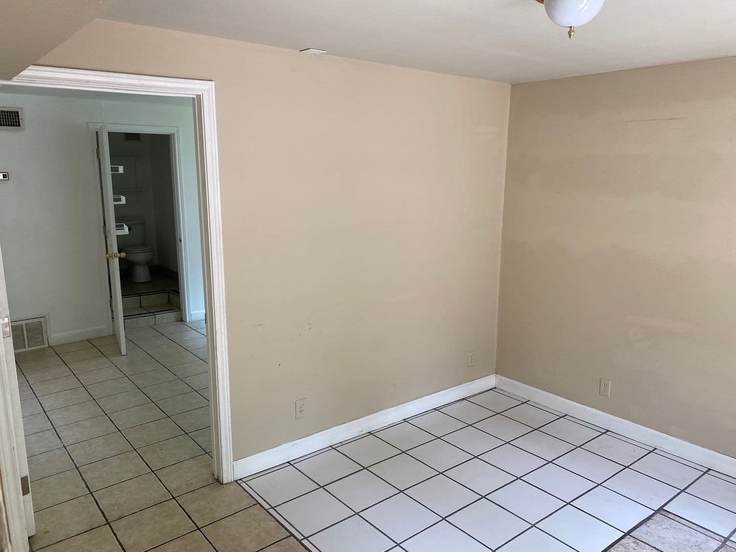 Austin Apartment: 818 East 30th Street