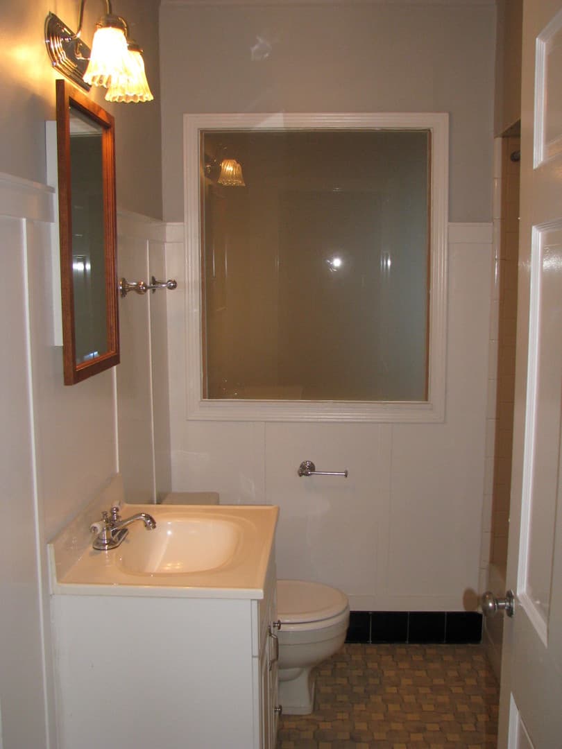Austin House: 1024 Ellingson Lane