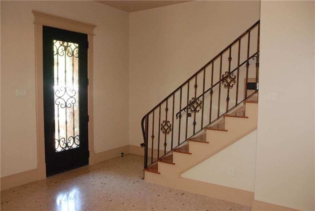 Austin Apartment: 722 Harris Avenue