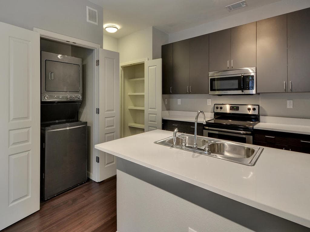 Austin Apartment: 2822 Rio Grande Street