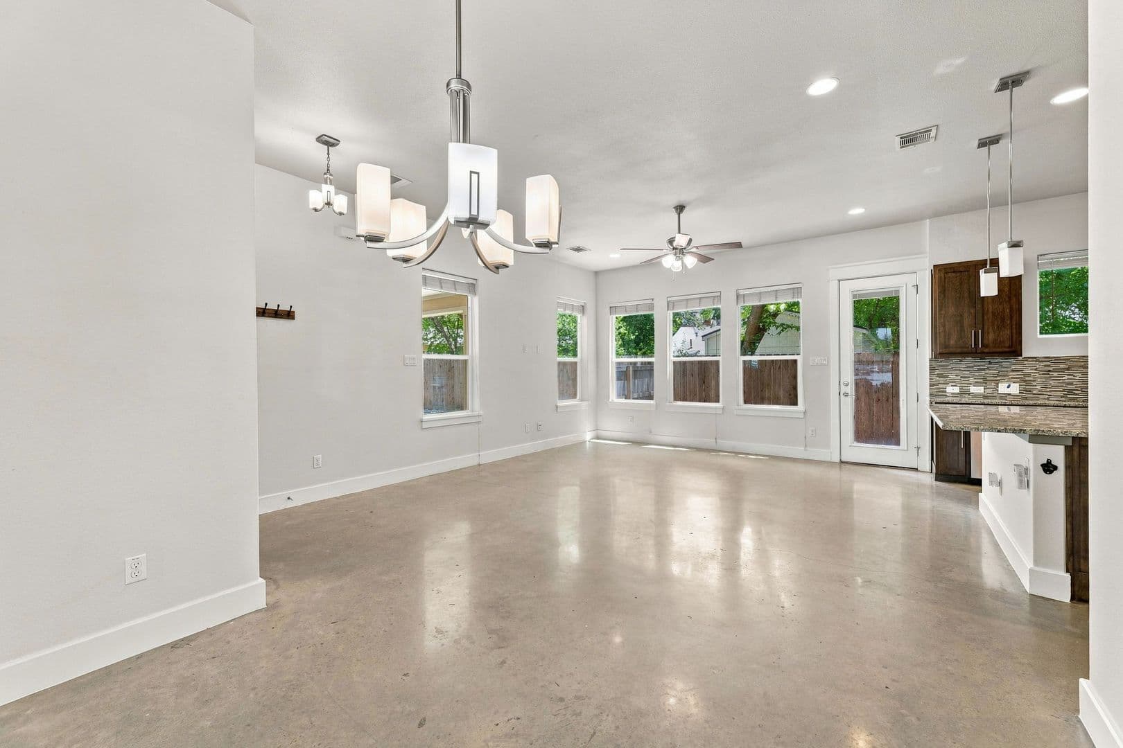 Austin House: 923 East 37th Street