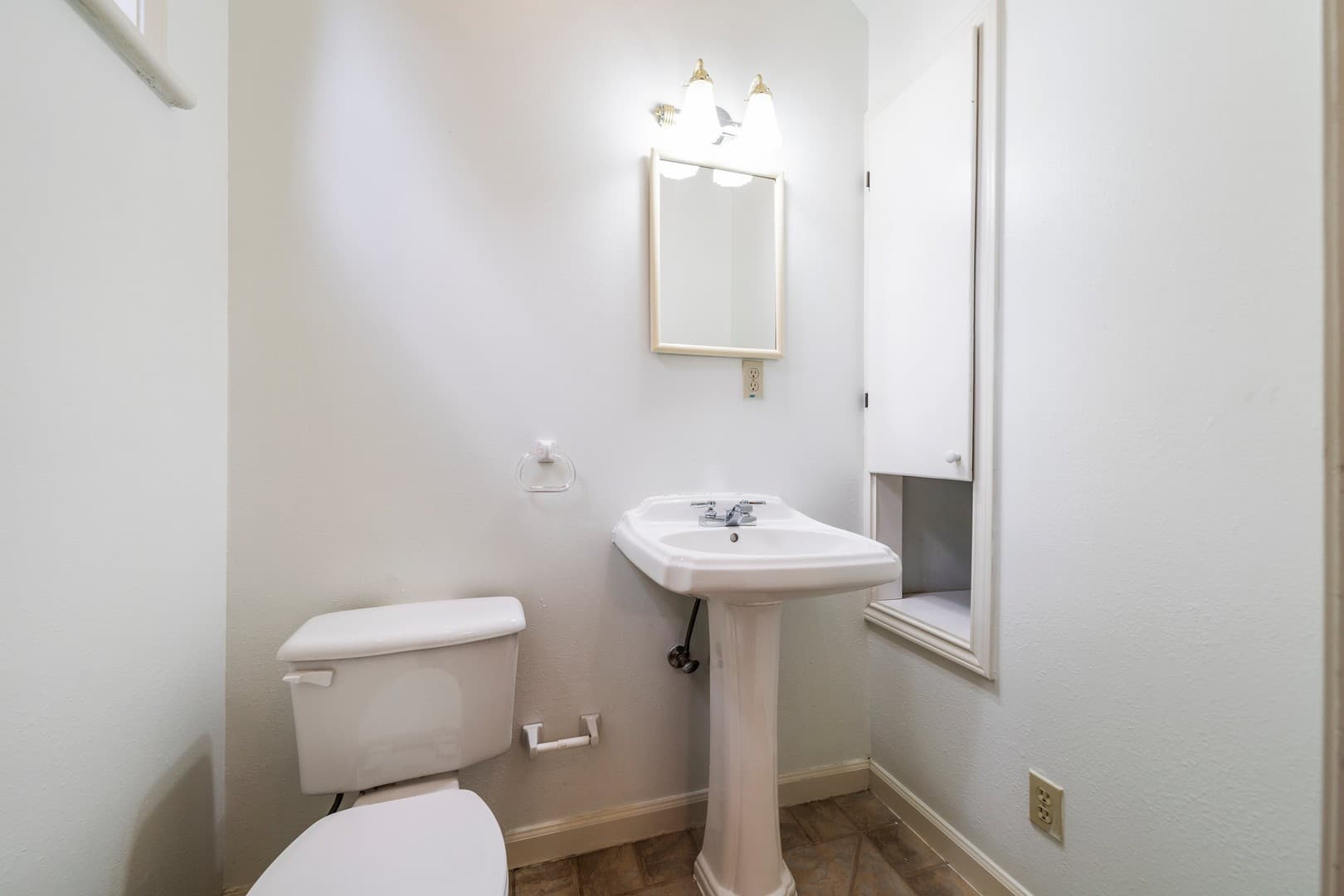 Austin Apartment: 909 East 38th Street