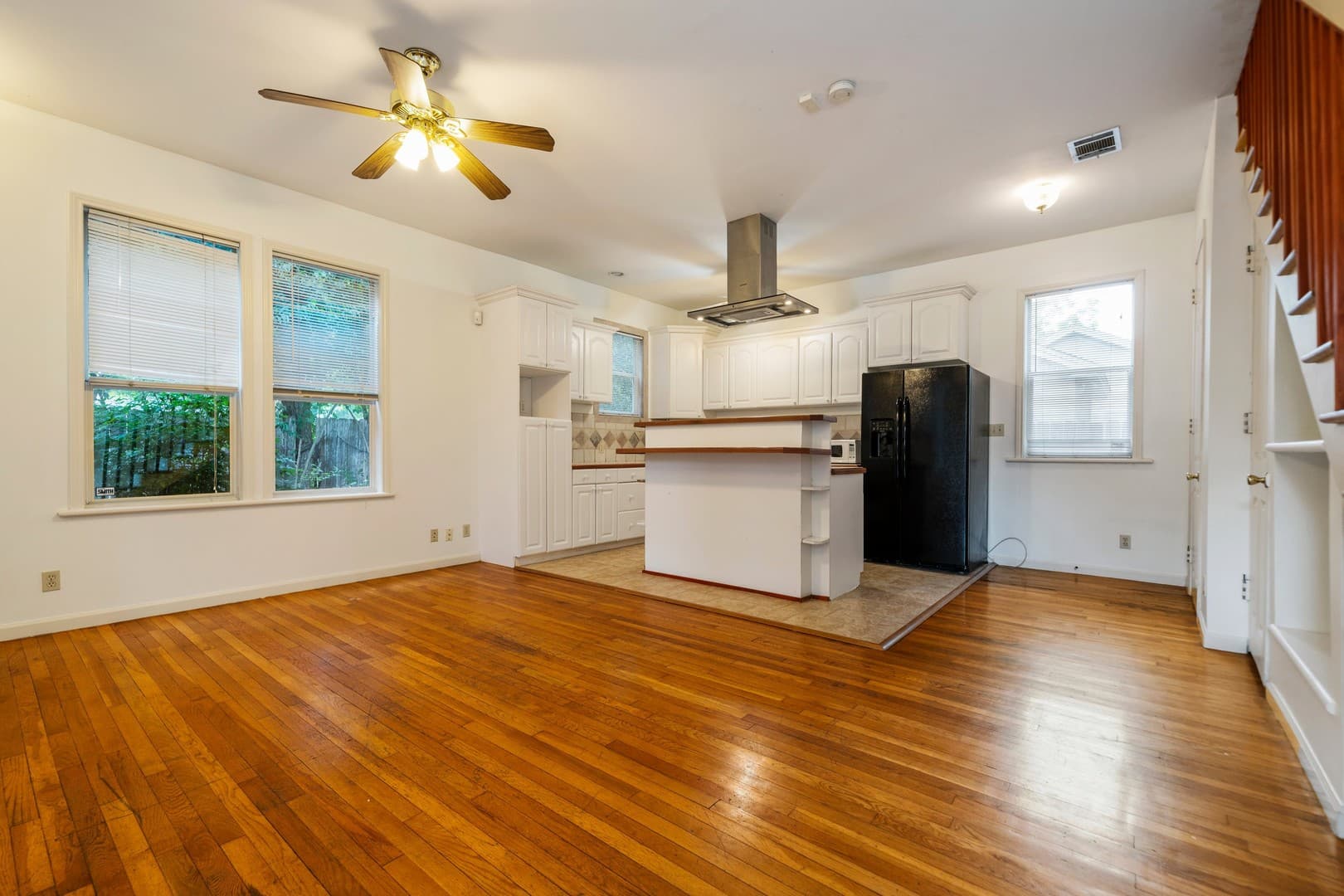 Austin Apartment: 909 East 38th Street