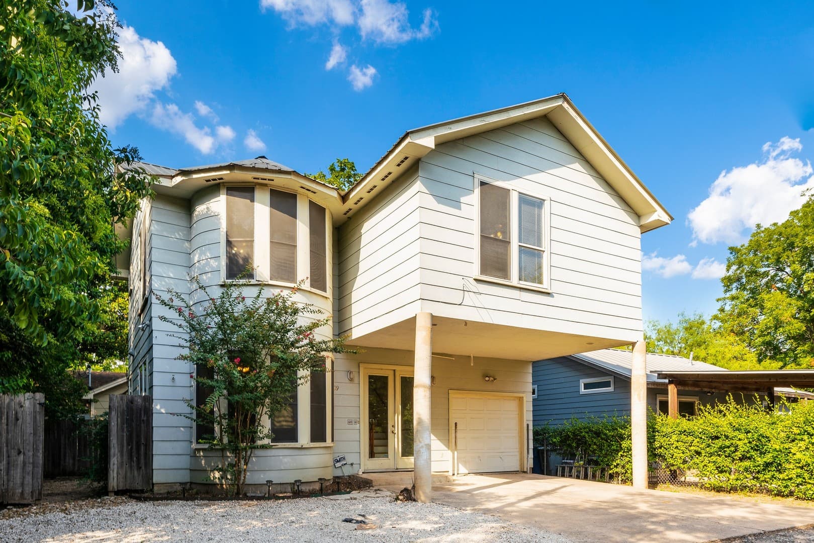 Austin Apartment: 909 East 38th Street