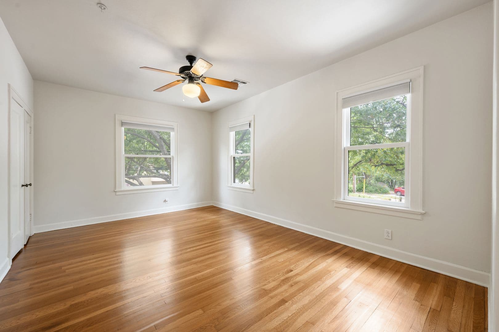 Austin House: 2811 Hemphill Park