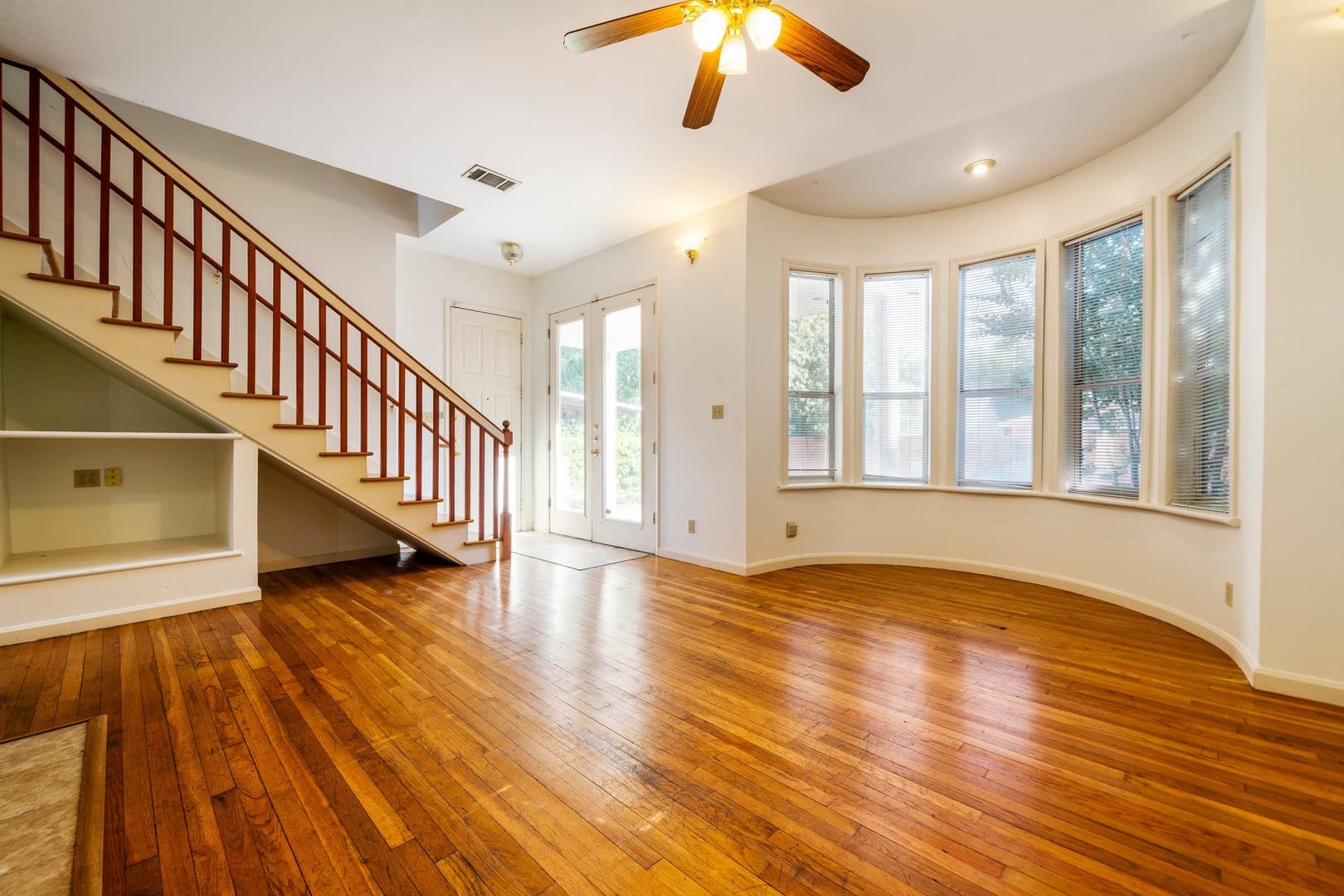 Austin Apartment: 909 East 38th Street