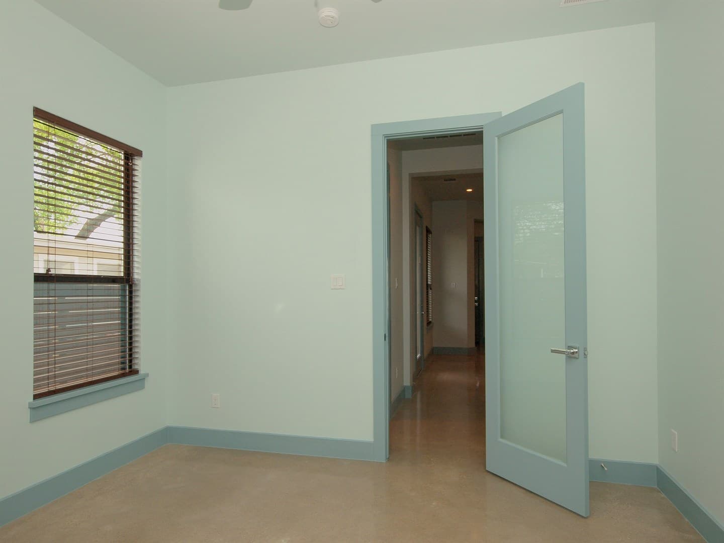 Austin Apartment: 306 Franklin Blvd