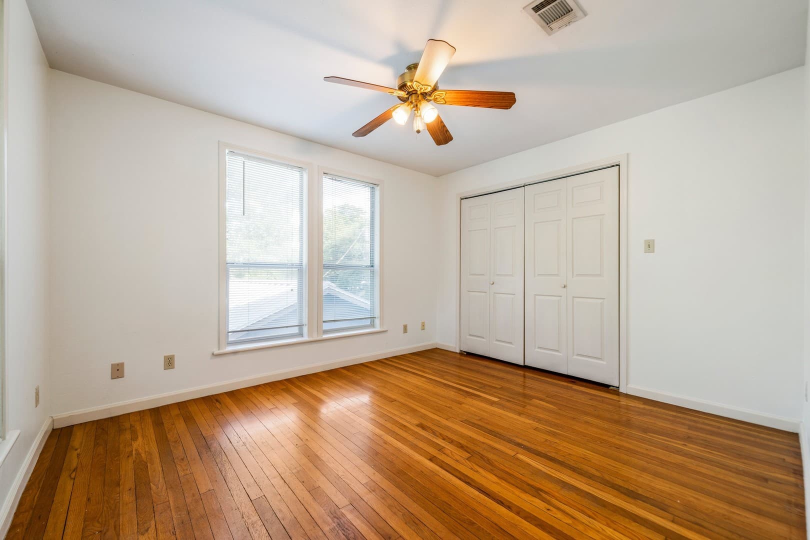 Austin Apartment: 909 East 38th Street