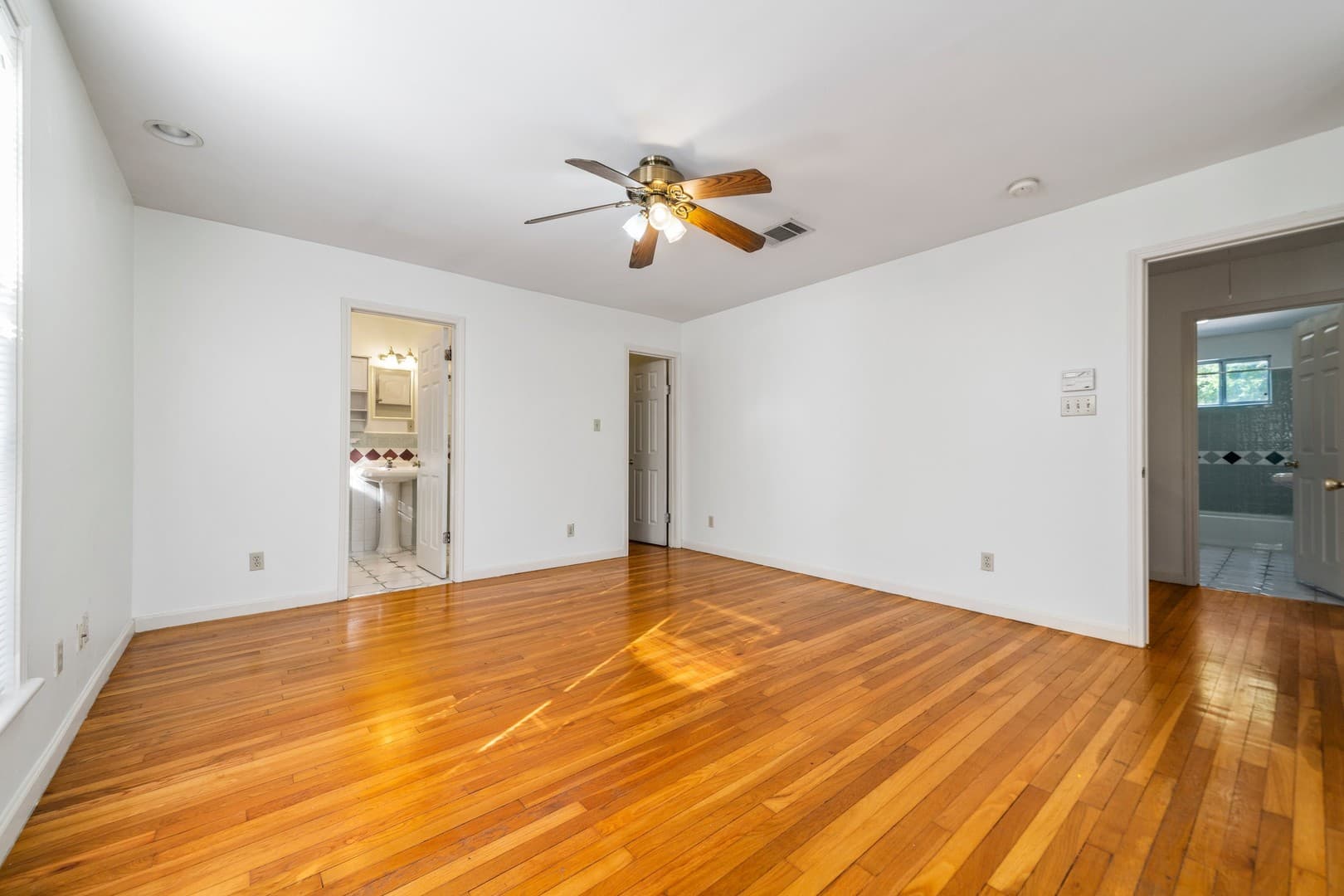 Austin Apartment: 909 East 38th Street