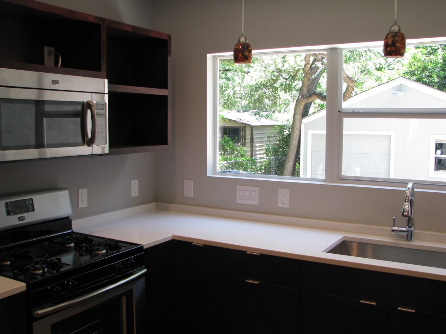 Austin House: 1024 Ellingson Lane
