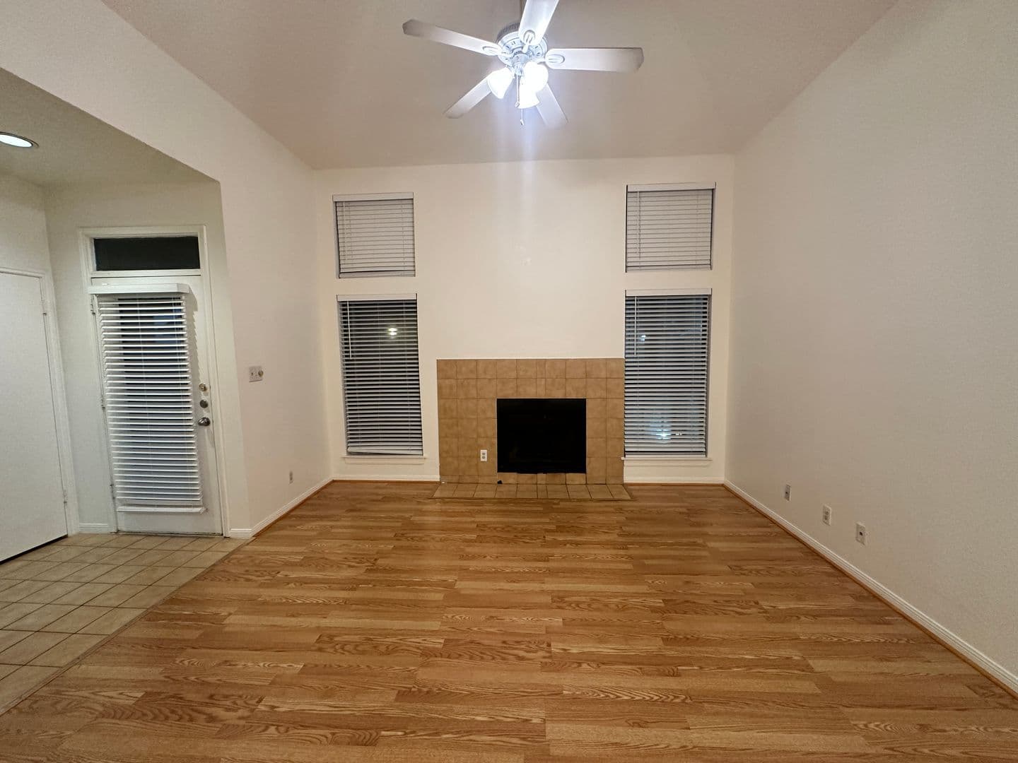 Austin House: 1906 Robbins Place, #308