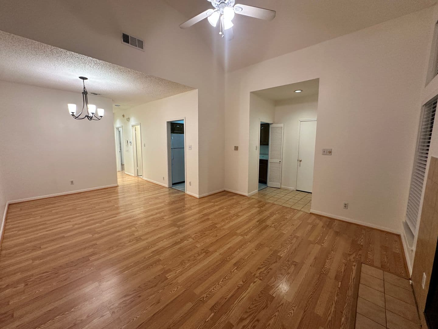 Austin House: 1906 Robbins Place, #308