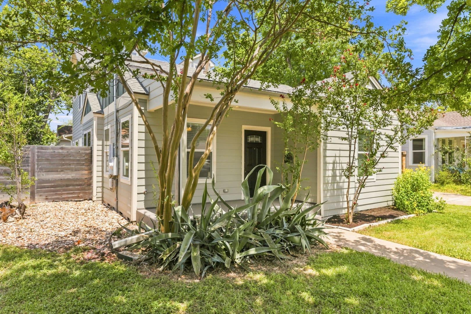 Austin House: 912 East 38th Street