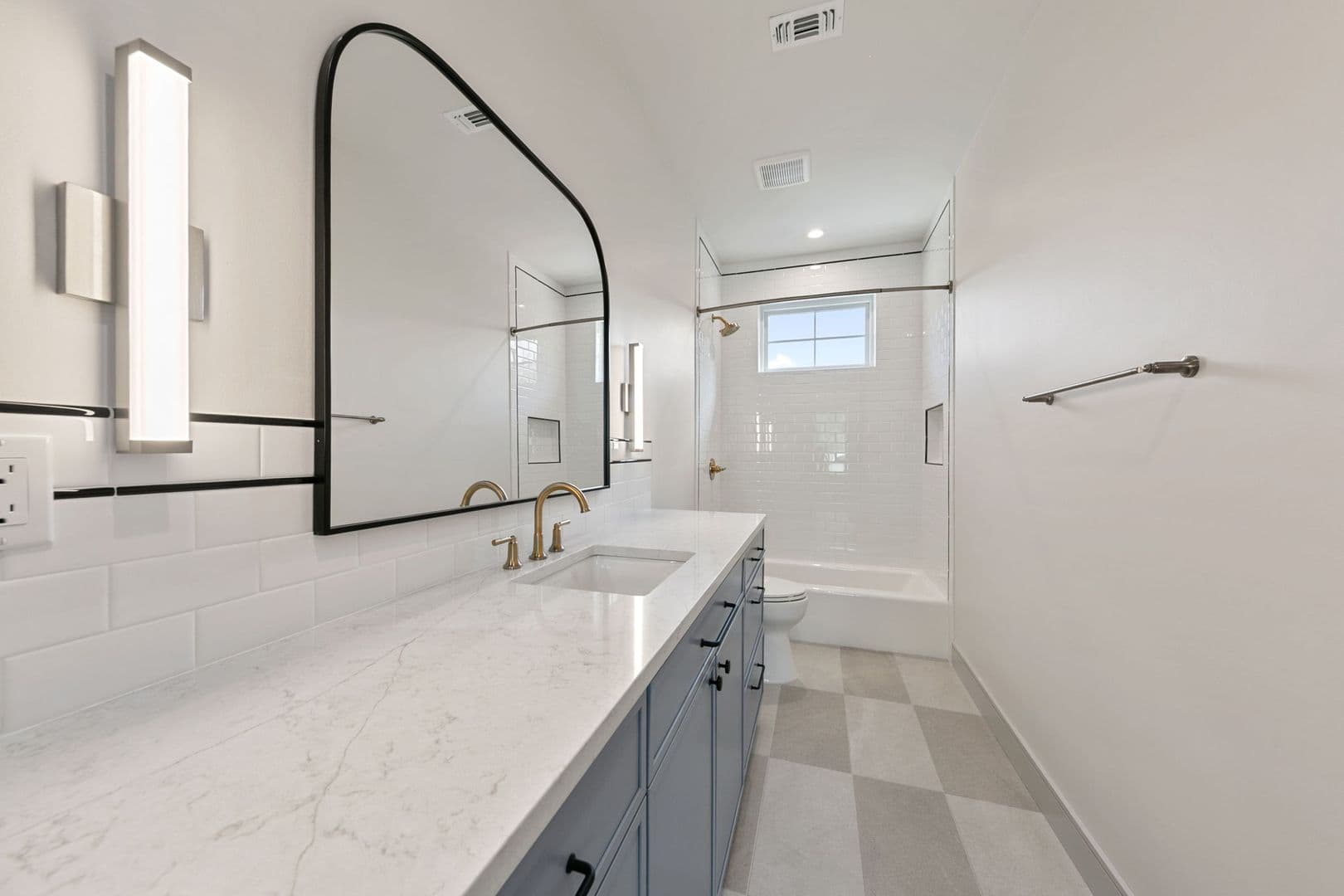Austin Apartment: 917 E 37th Street
