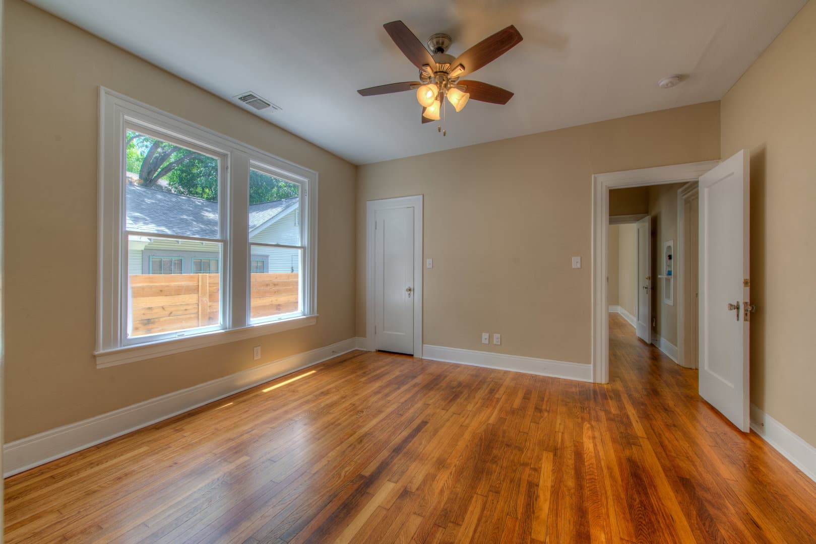 Austin House: 3211 Hampton Rd