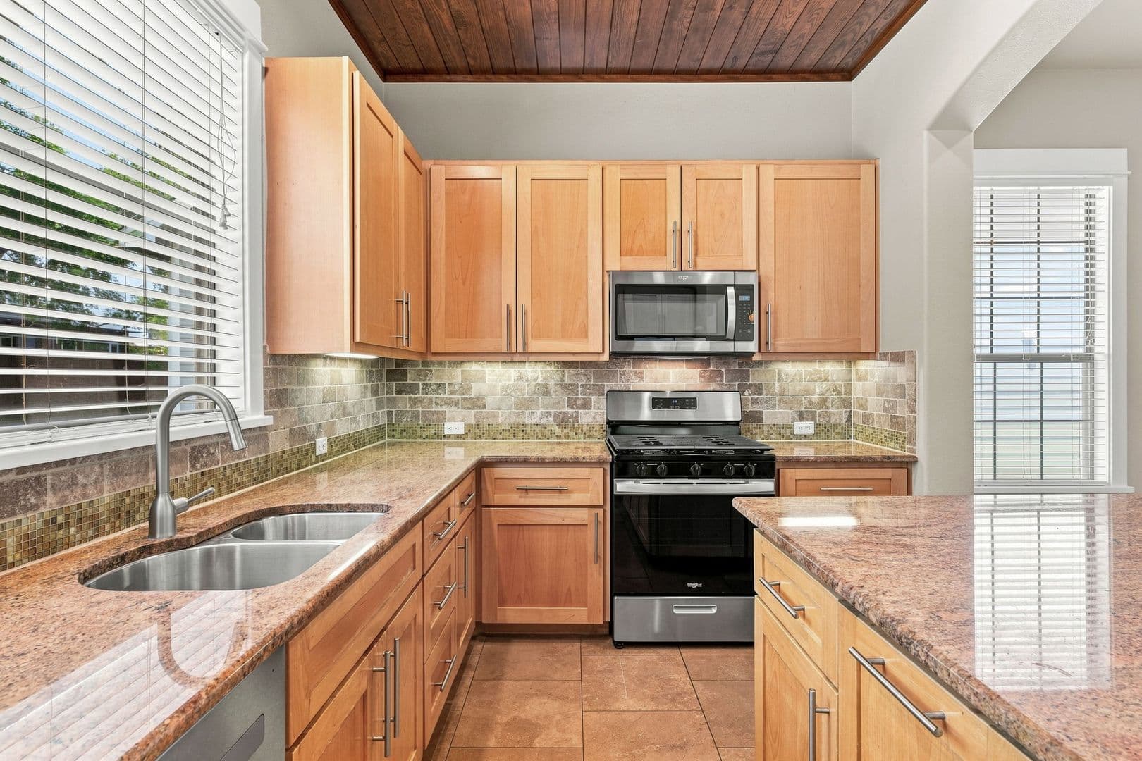 Austin House: 305 Zennia Street