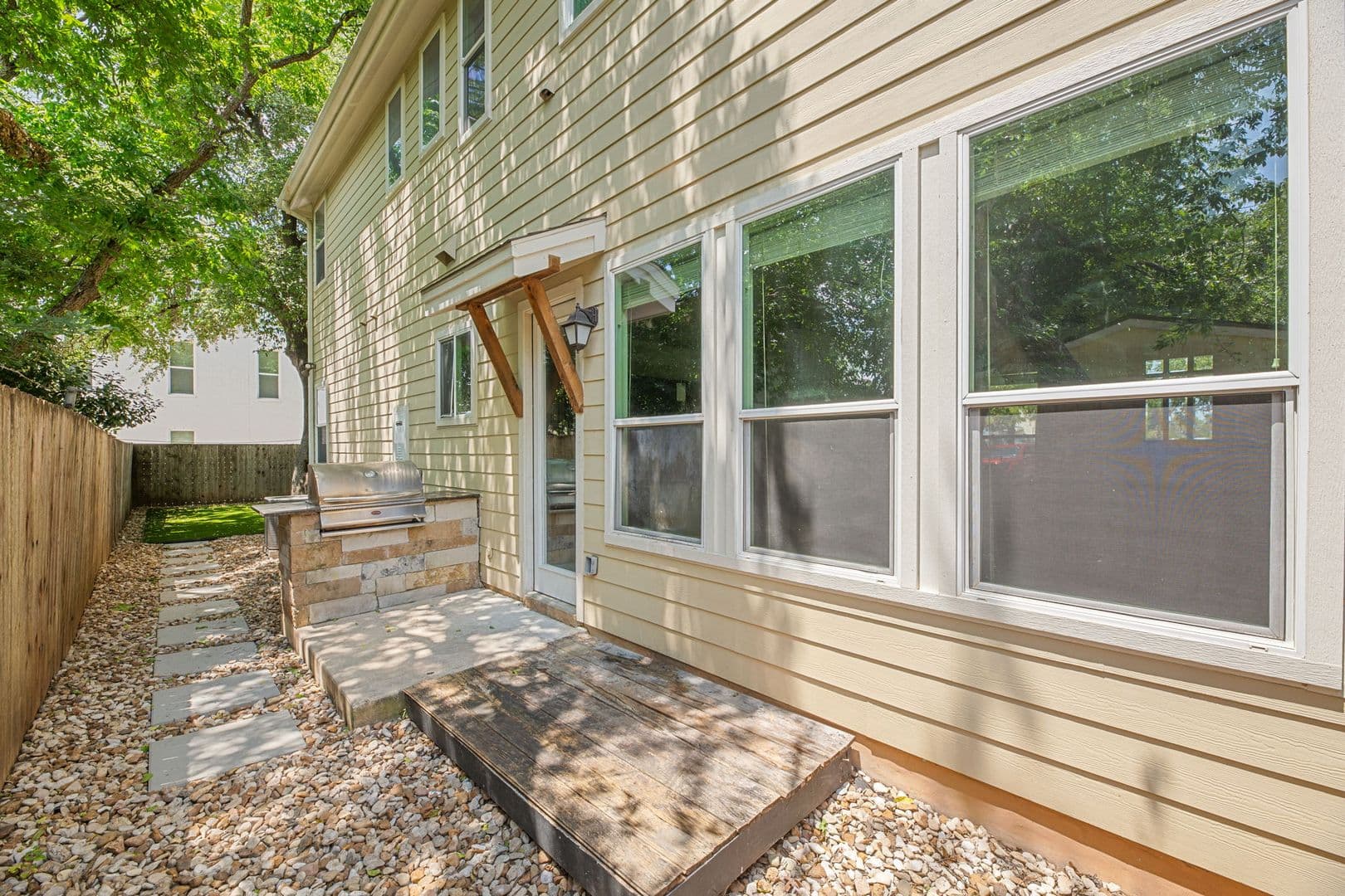 Austin House: 923 East 37th Street