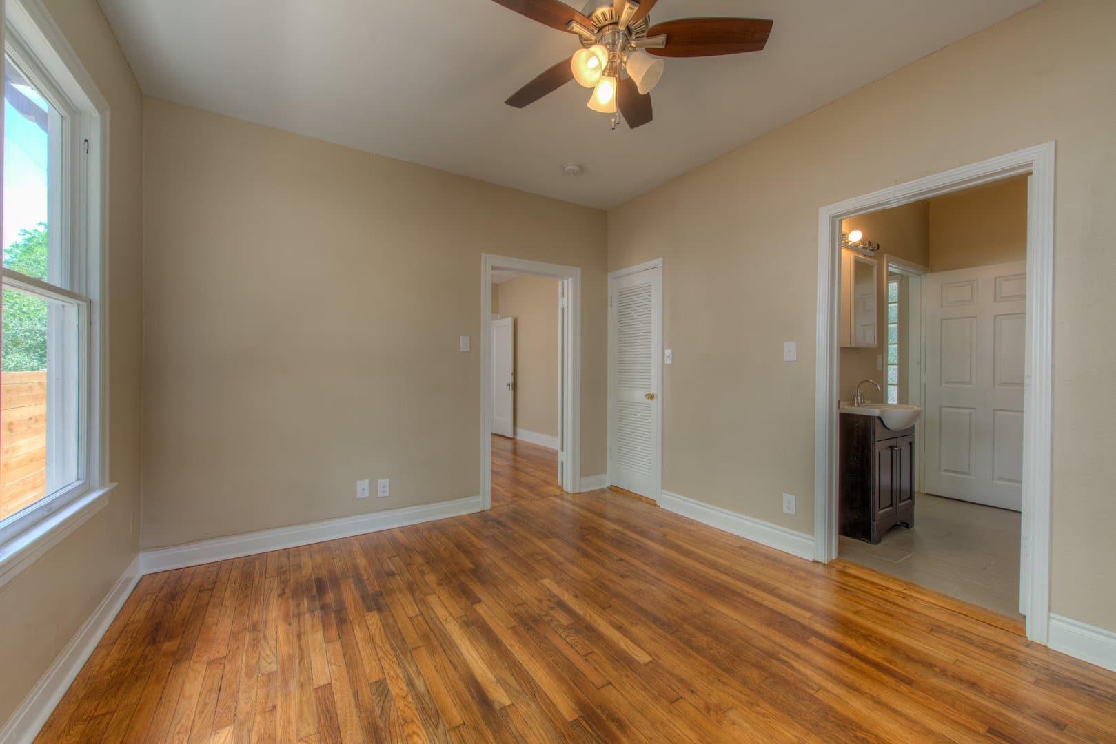 Austin House: 3211 Hampton Rd