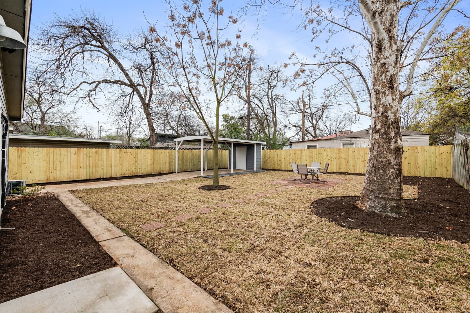 Austin House: 1021 East 45th Street