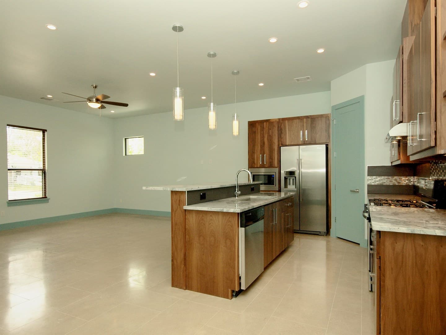 Austin Apartment: 306 Franklin Blvd