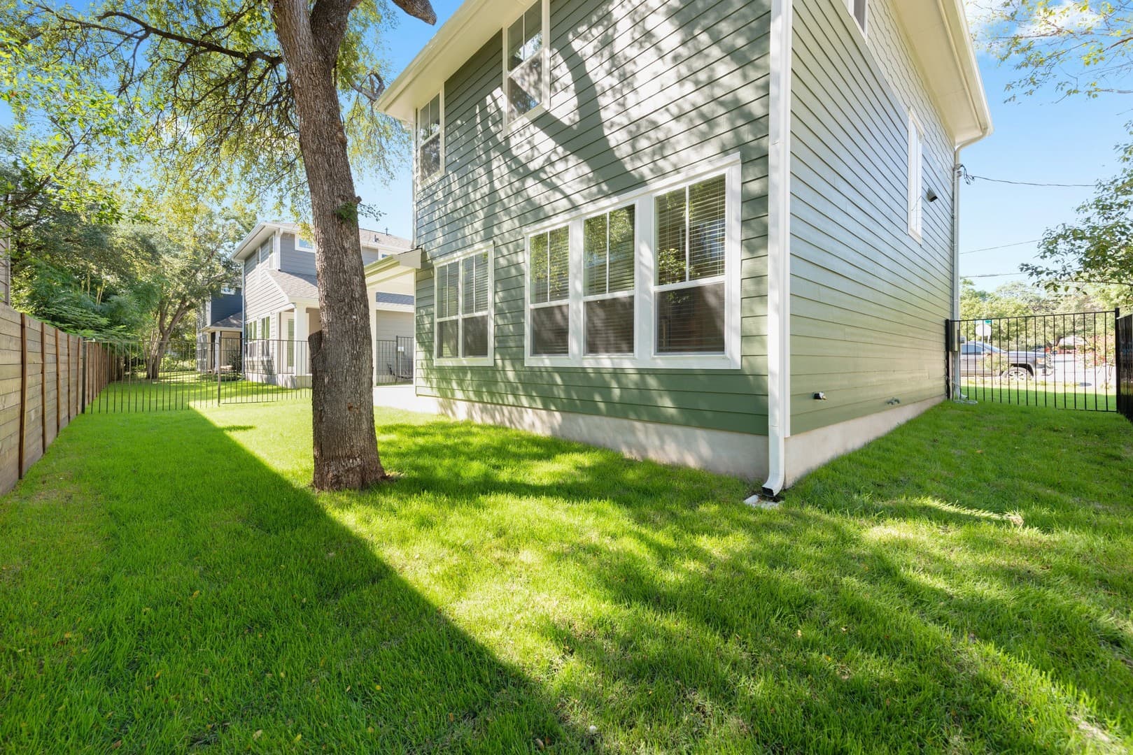 Austin House: 1201 West 22nd Street