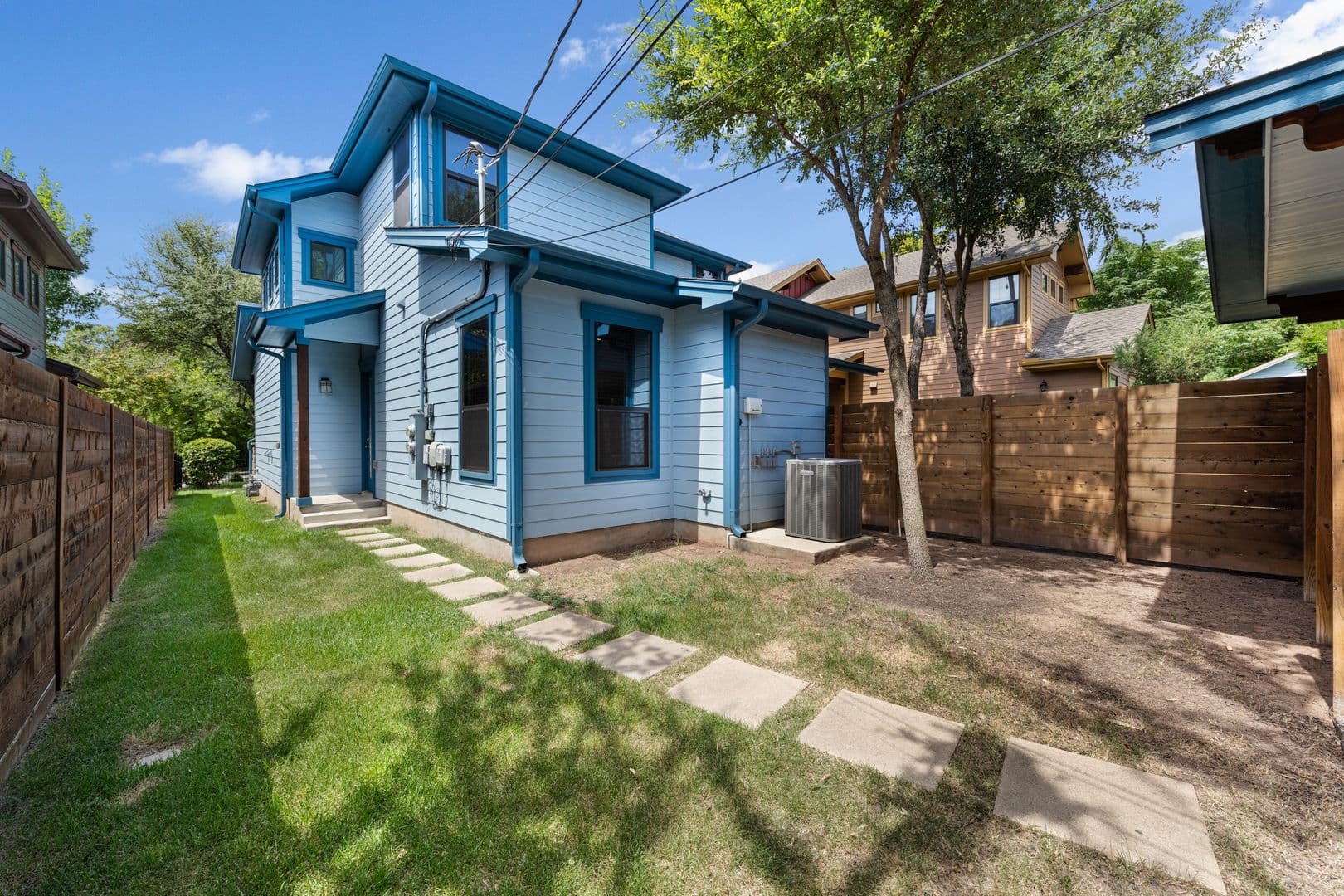 Austin Apartment: 718 Harris Avenue