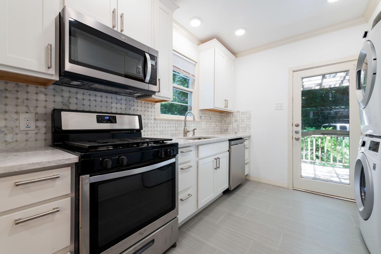 Austin Apartment: 3213 Hampton Road