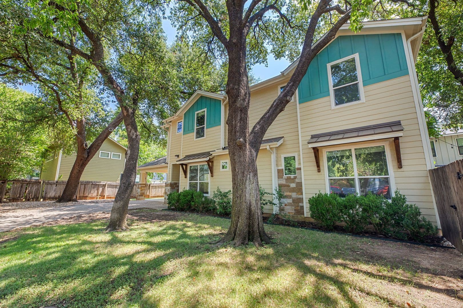 Austin House: 923 East 37th Street