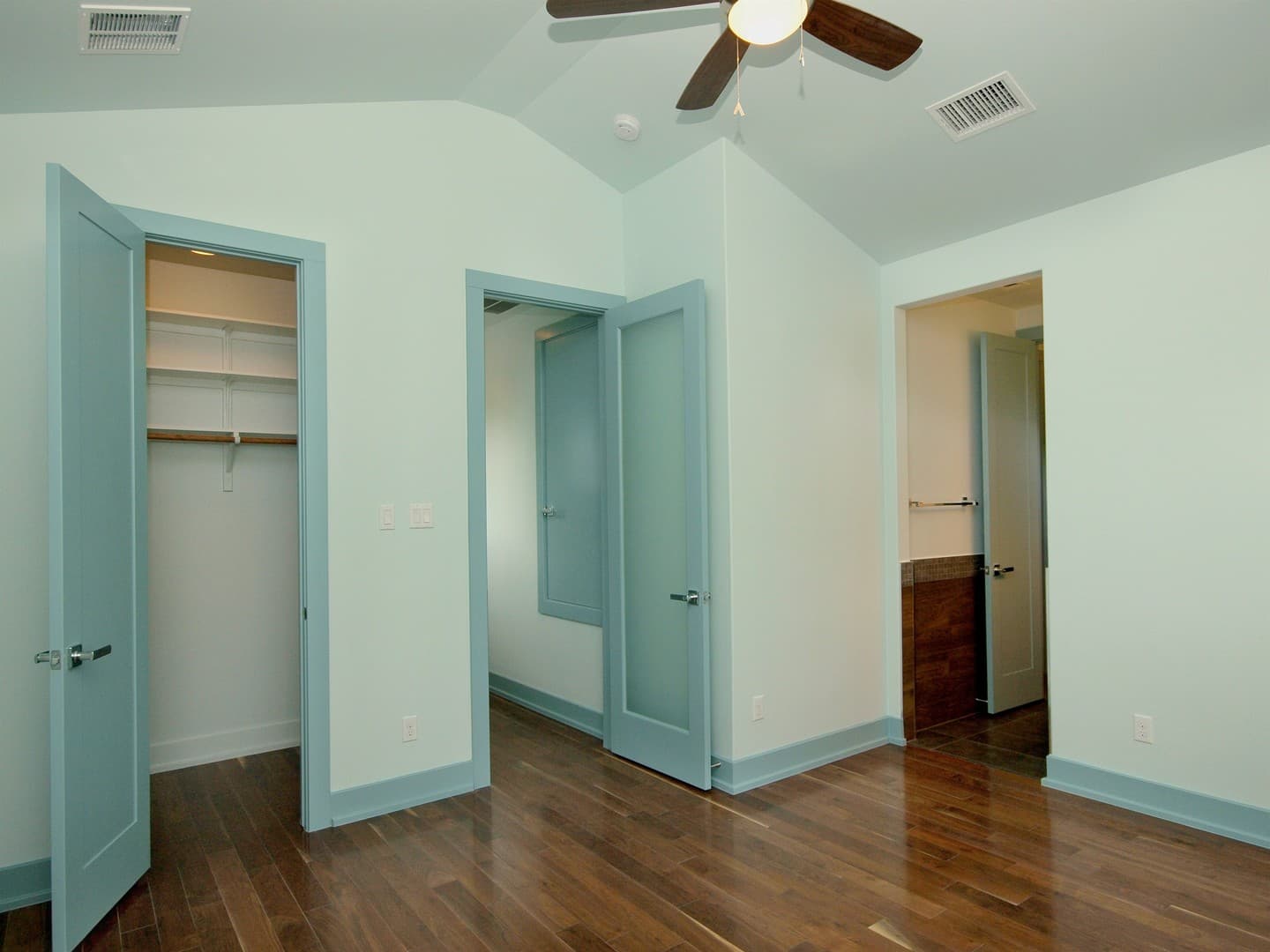 Austin Apartment: 306 Franklin Blvd