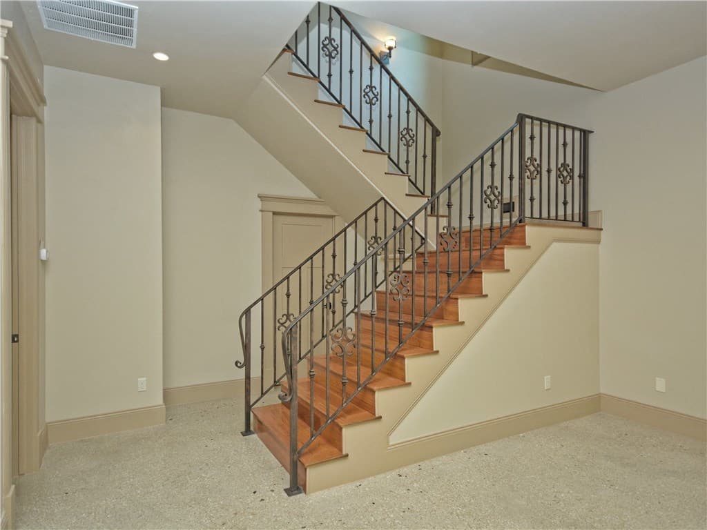 Austin Apartment: 722 Harris Avenue