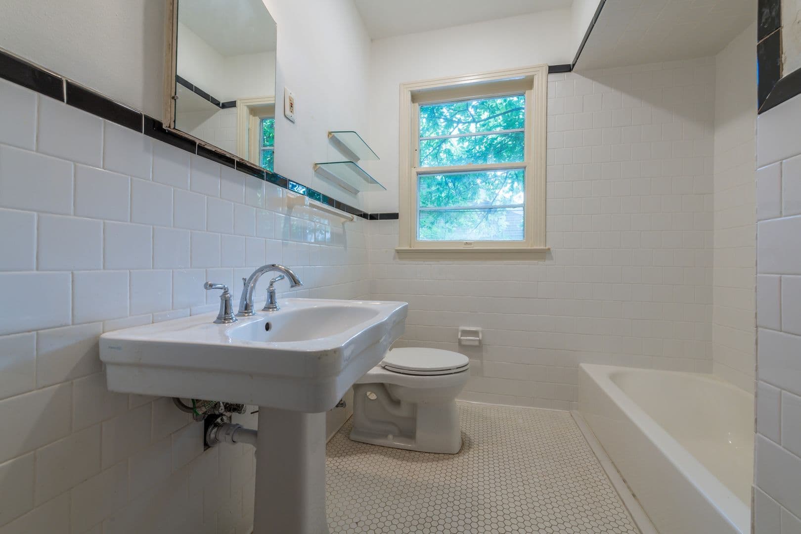 Austin Apartment: 3213 Hampton Road