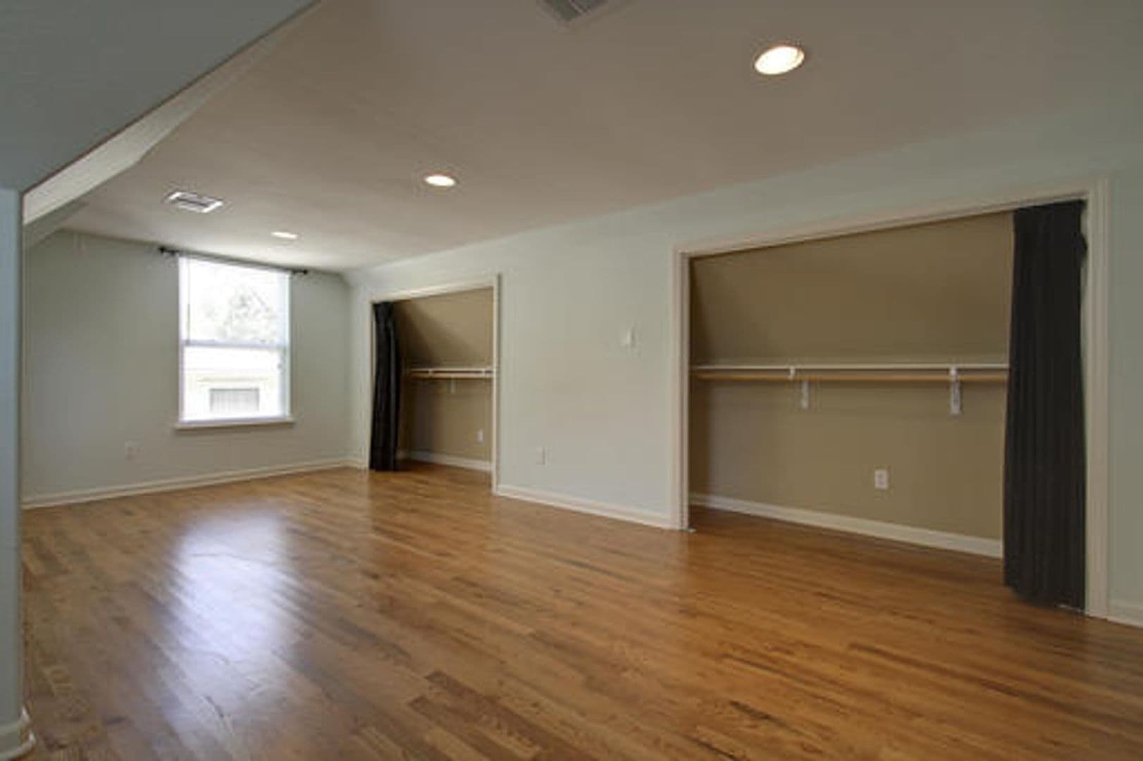 Austin Apartment: 811 W. 30th Street
