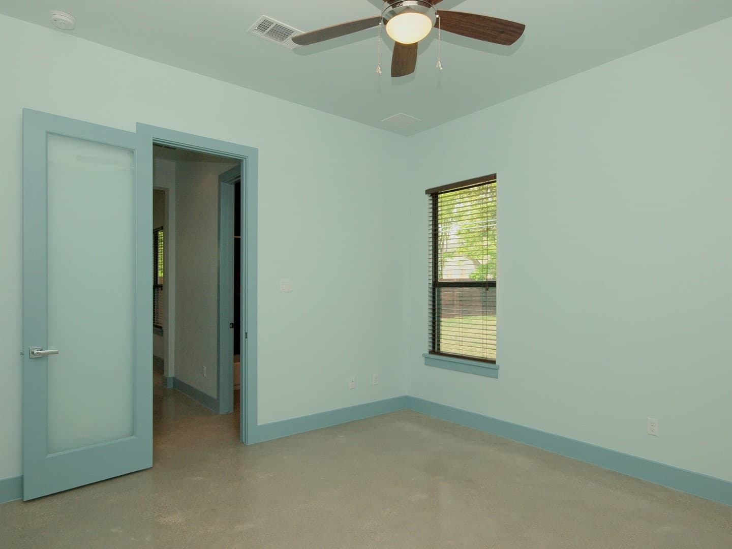 Austin Apartment: 306 Franklin Blvd