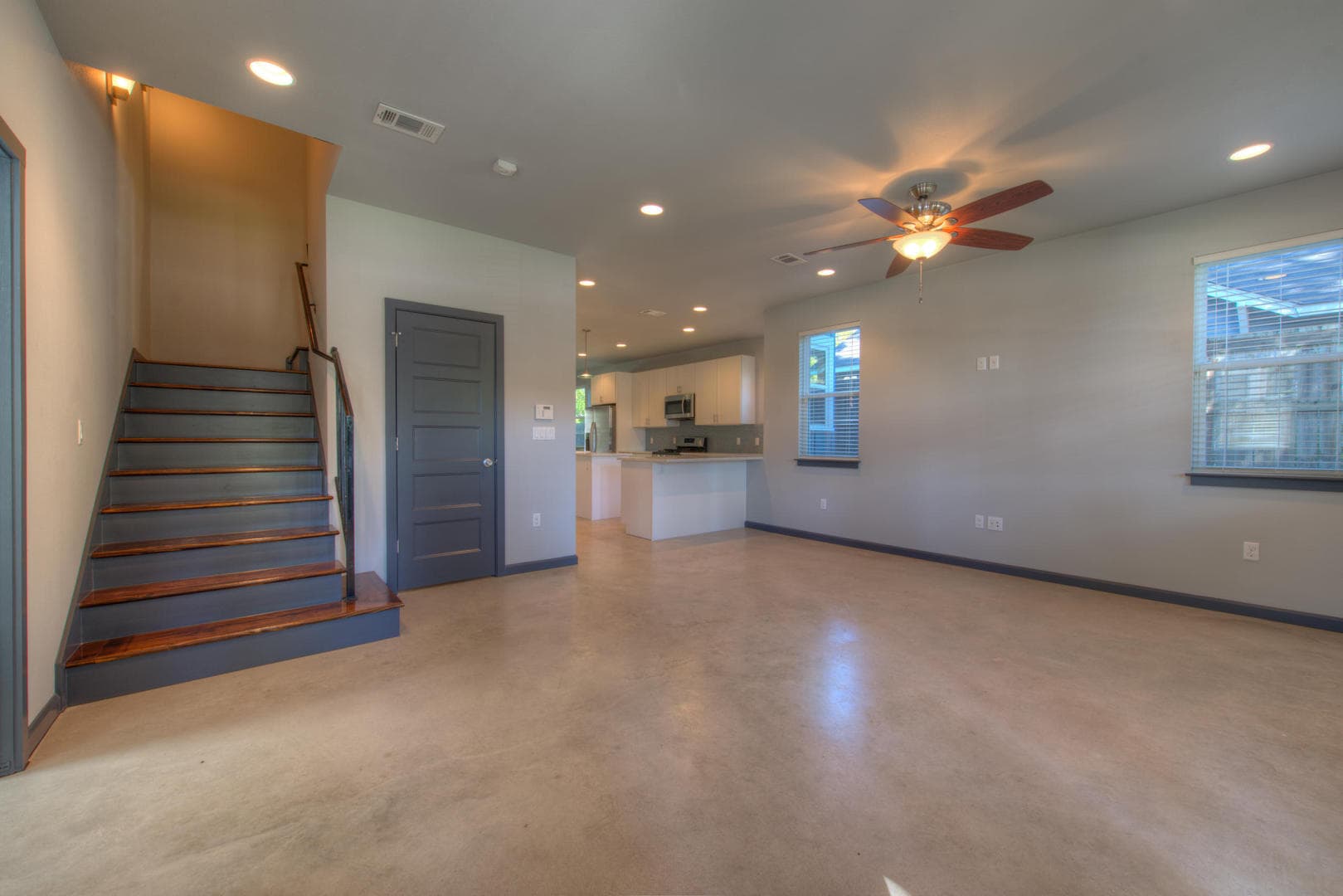 Austin Apartment: 3704 Harmon Ave