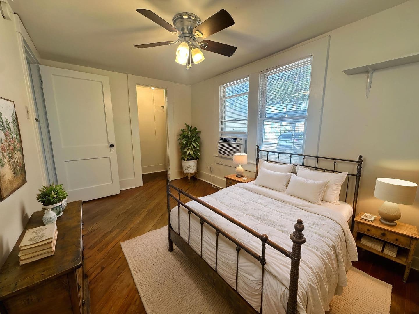 Austin Apartment: 106 West 38th Street