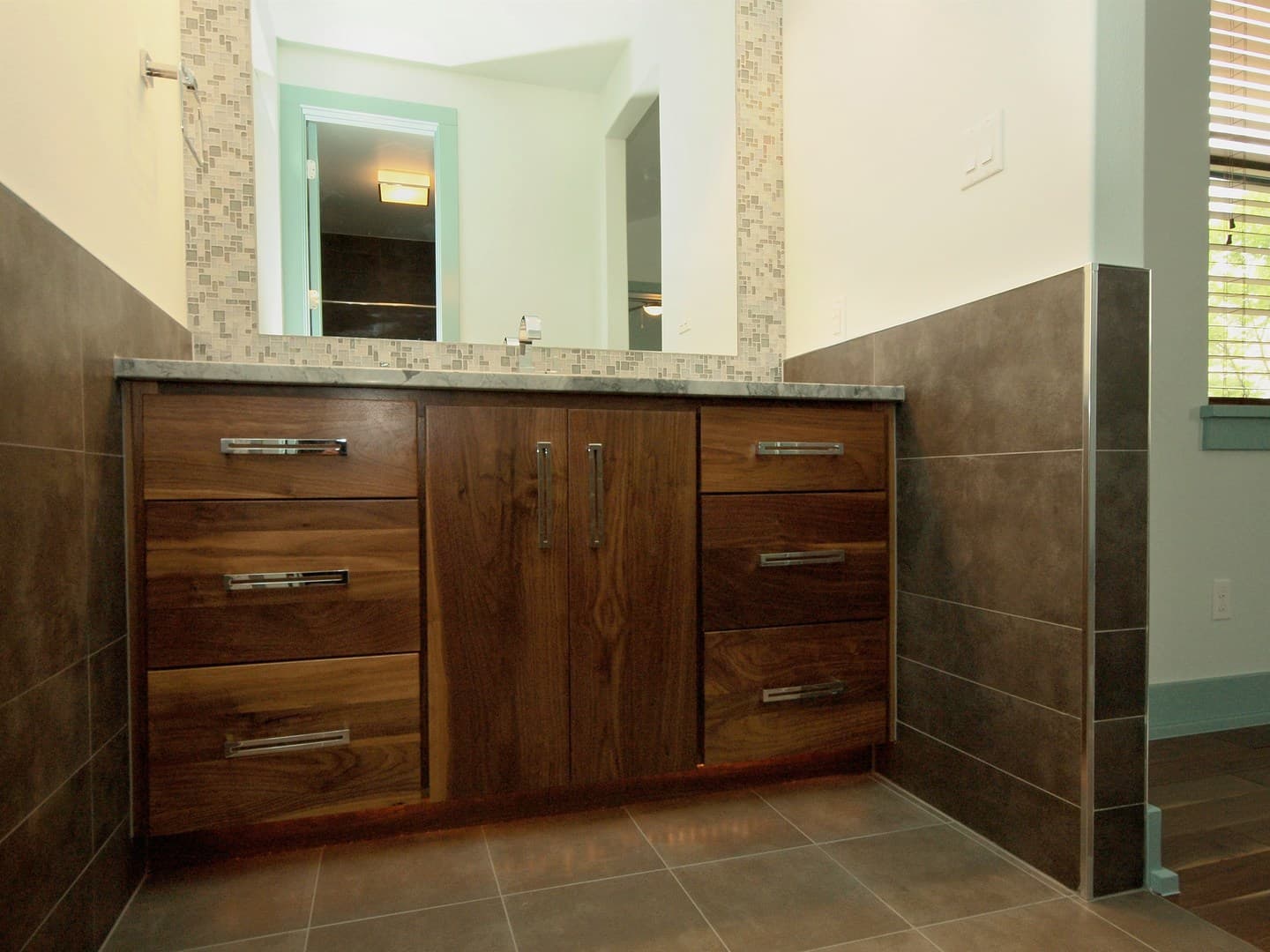 Austin Apartment: 306 Franklin Blvd