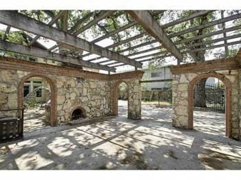 Austin House: 306 E 34th St. Unit B