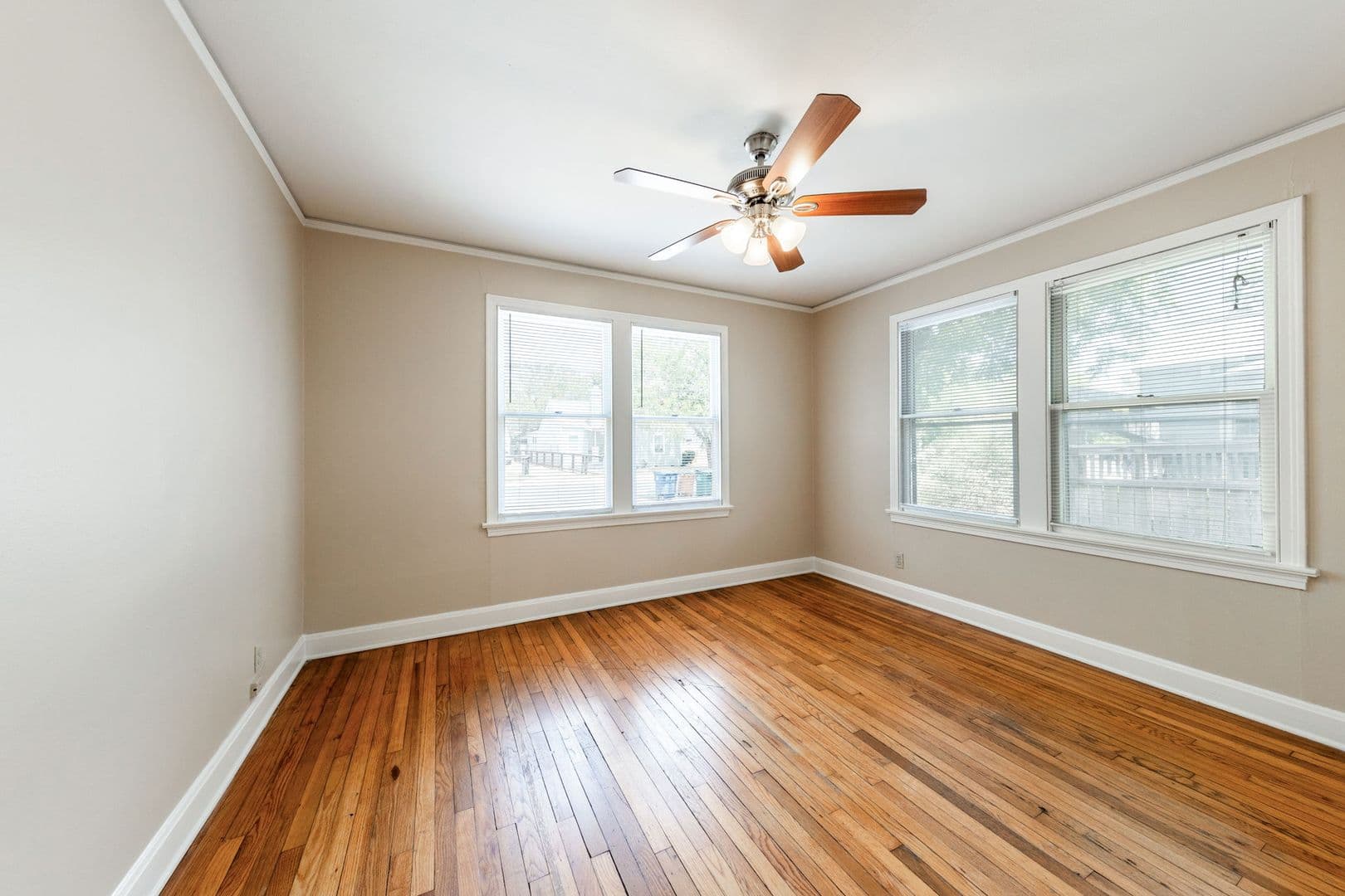 Austin Apartment: 909 East 38th Street